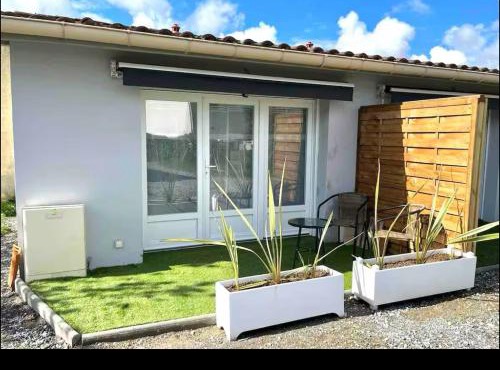 La loge de Gustave, studio avec wifi et une place de parking privatif