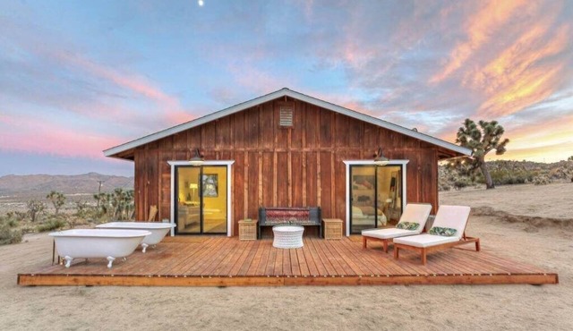 La Luna Cabin | Scenic Views of Joshua Tree