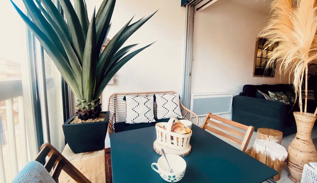 La Méditerranée Appartement au coeur du Village 50 m de la plage