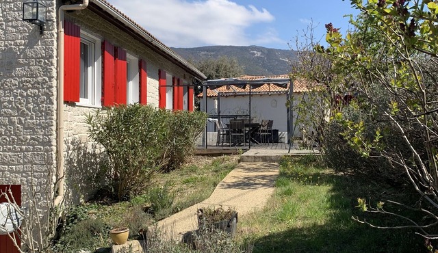 La Maison des Lavandes en Drôme Provençale Parmi les Lavandes et les Vignes
