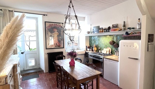 La Maison de Mama C: Charming french village home