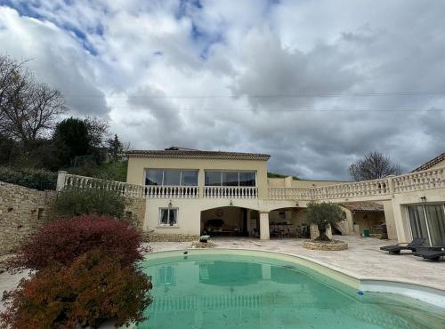 La Maison vue sur montagne