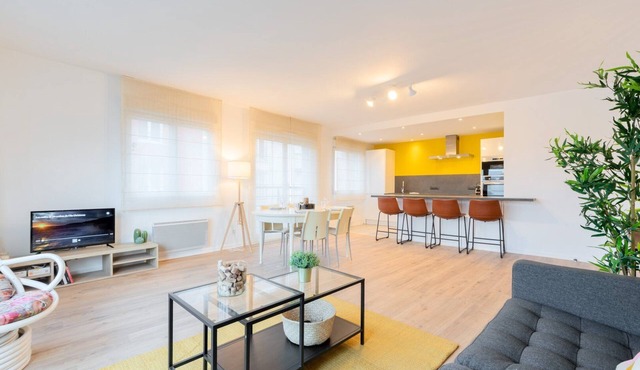 La Madeleine-two bedroom with parking place