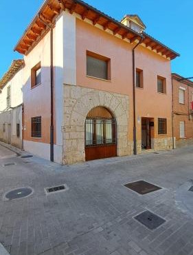 La Madre Abadesa, Casa en casco histórico con patio