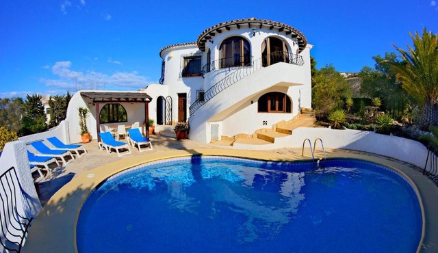 La Madrugada - Luxury Moraira Villa With Sea Views and Private Heated Pool