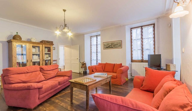 LA Magnanerie - LA Chapelle Blanche