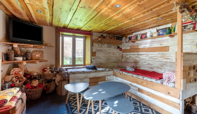 La Maison de Max - Four Bedroom House, Sleeps 8