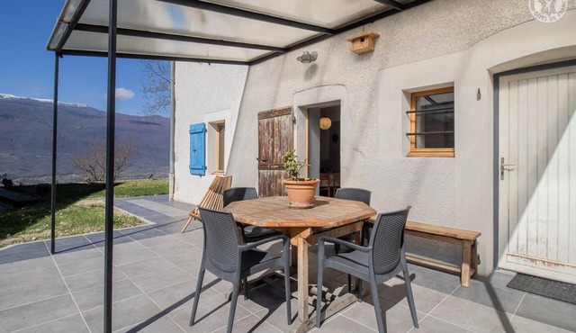 LA Maison Bleue - Serrieres EN Chautagne