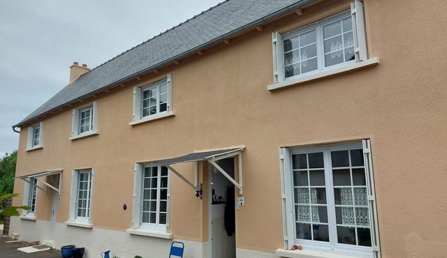 La Maison au Mur Penché, Yvias near Paimpol