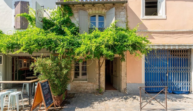 La Maison – Authentic Charm in the Heart of Aigues-Mortes, with Private Terracesn