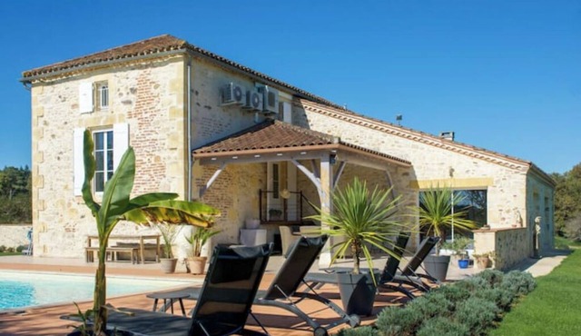 La Maison aux Cyprès, charming guest house