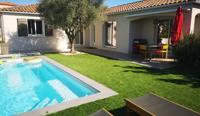 La maison aux lauriers roses, Juvignac. Single-storey house, pets welcome