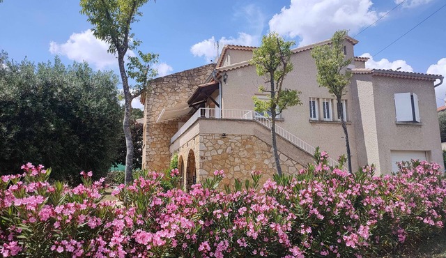 La Maison aux Lauriers Roses