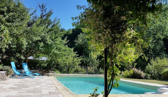 La Maison aux Volets Bleus