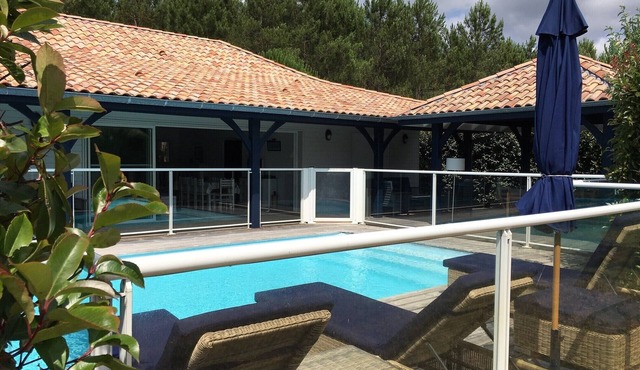 LA MAISON BLEUE - LUXURY VILLA WITH HEATED POOL