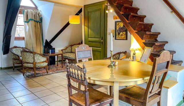 La Maison Bleue - Historic house in the heart of Riquewihr. 5 guest apartment