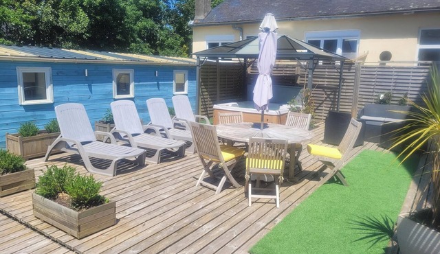 LA MAISON D'ADONIS in Telgruc for 4 people with Jacuzzi