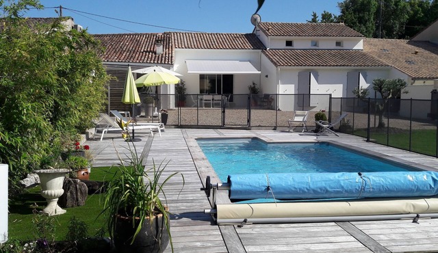 La maison d'Augusta, 4*, private heated pool, 4 bedrooms, 2 bathrooms, near the sea