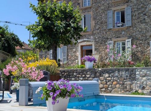 La Maison d'Arlette - Maison d'Hôte et Gite au coeur de l'Isère à 10 mn de Voiron, capitale de la Chartreuse, et du Lac de Paladru
