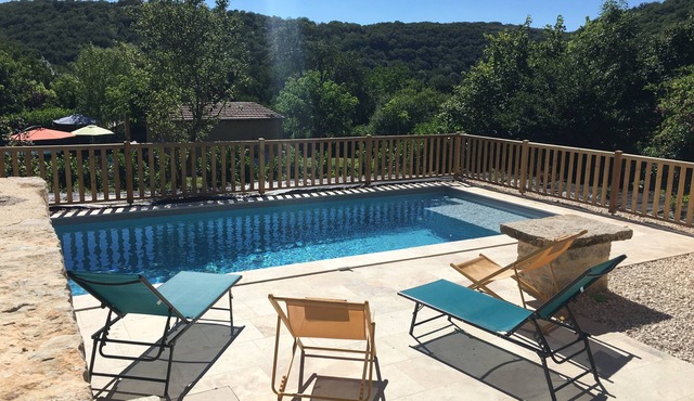 La Maison de LAZ, Gîte de caractère, with swimming pool.