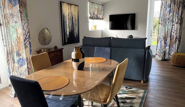 La maison de Gaia-spa-swimming pool-quiet between sea and marshes, charm-comfort