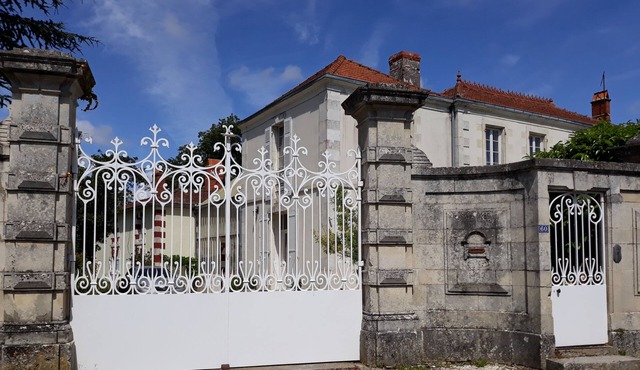 La Maison de Gardien at Manor House Charentaise