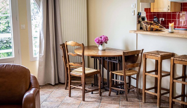 La Maison de Jouy (quiet, country setting 30 minutes from Paris)