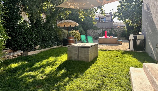 La Maison de la fontaine - Jardin et jacuzzi