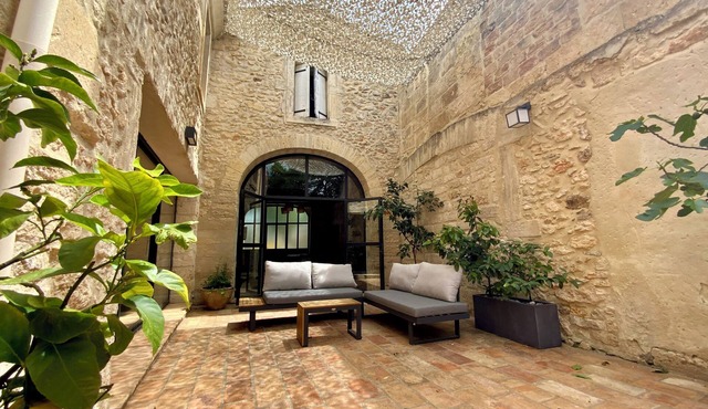 La Maison de la Place - Charming house with swimming pool & exposed stone