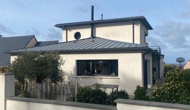 La Maison des Cormorans is located 600 metres from the beaches and the GR34.