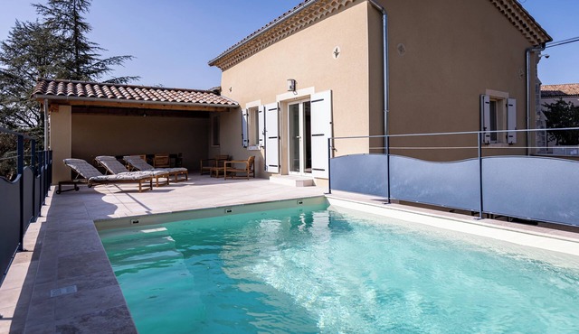 LA Maison DES Cypres