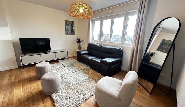 La Maison Des Degrés 6 persons and 1 baby