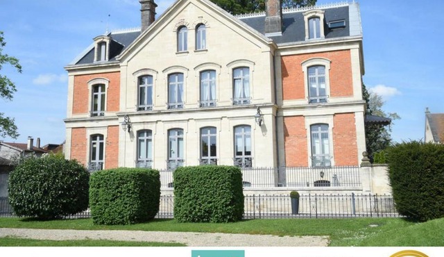 La Maison Des Officiers