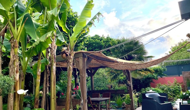 La Maison du Bonheur à La Rochelle Centre Avec Piscine Intérieure 6 Personnes