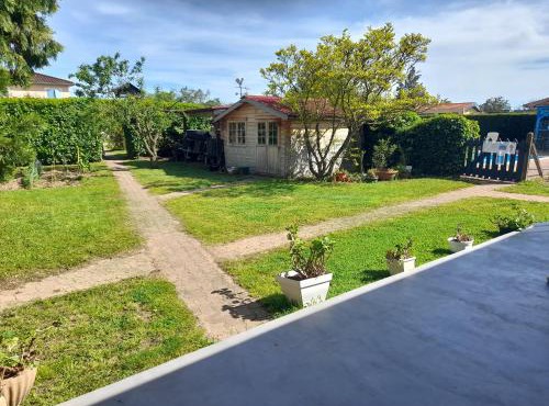 La maison du Bonheur - Chambre Tourterelle - borne de recharge VE