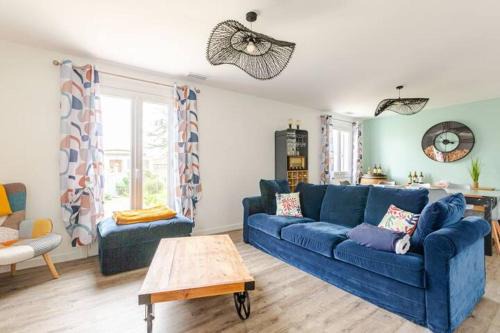 La maison du Bout du Monde, Jacuzzi, Climatisation, 4 chambres, Plage à 600M et Phare à 1Km