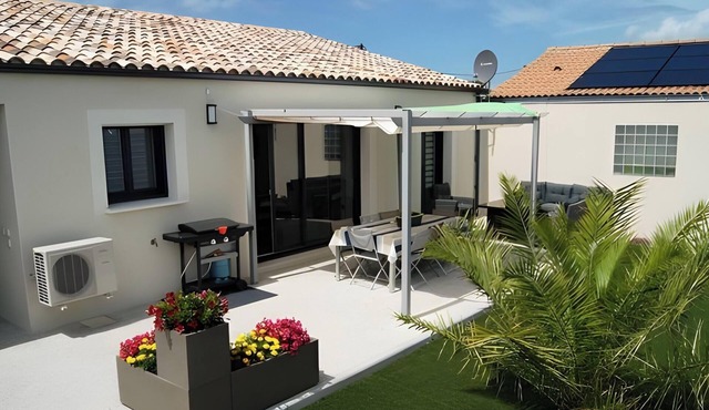 La maison du recoin – Ideally Located