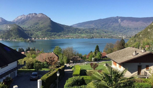 La maison du lac, house of charm and character*, overlooking Lake Annecy