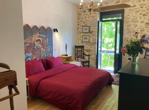 La Maison du Parc B & B Oct to June Entire house 3 bedrooms sleeps 6 July to Sept