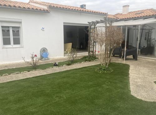 LA MAISON DU PUITS DE FER à la Flotte en Ré