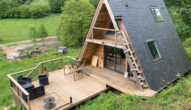 La maison en A Warm and atypical chalet in the heart of the Ariège mountains