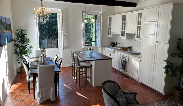 La Maison Fontaine - Light & Airy Home in the Heart of Pézenas