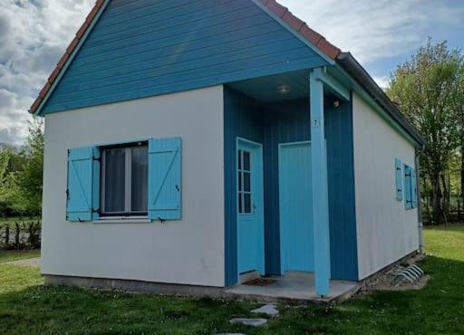 La Maison Bleu du Lac de Céline