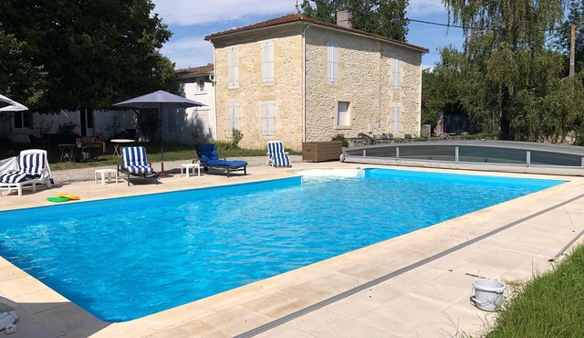 La Maison de Léandre – Heated Pool and Air Conditioning in the Heart of Médoc