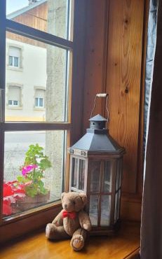 La maison horlogère , sauna extérieur , bain nordique au feu de bois et prêt de raquettes des neiges