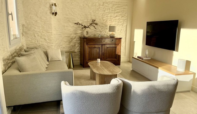 La maison jaune, An unforgettable experience