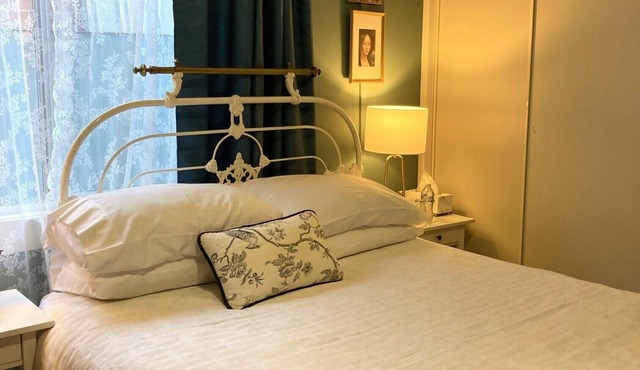 La Maison Rose - a French style garden retreat in the heart of Wangaratta