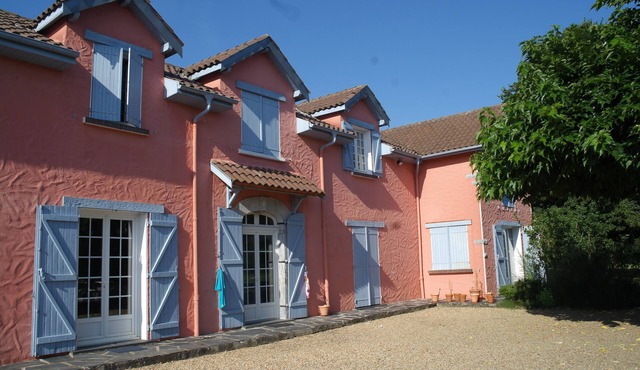 🌸 La Maison Rose – Your Dream French Countryside Escape 🌸