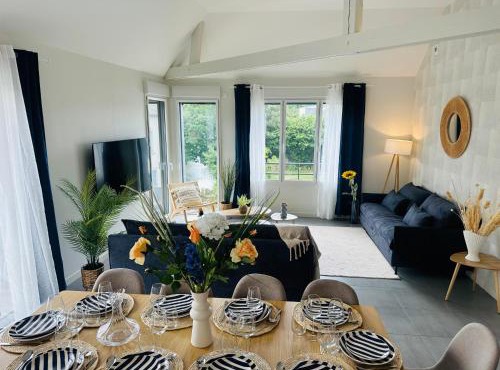 La Marine - Maison Cesson Sévigné Spa & jeux