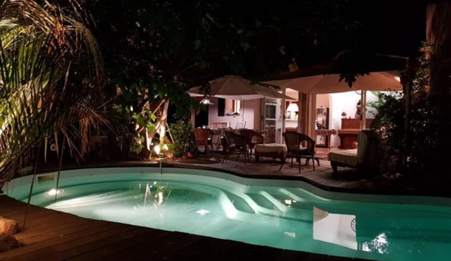 LA MARINE Piscine chauffée villa avec piscine 5 mn à pied de la mer